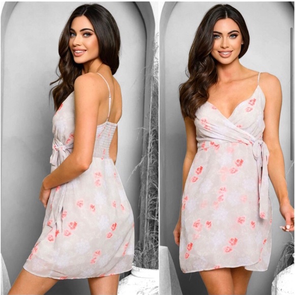 Women’s taupe faux wrap style summer elegant cute floral surplice dress - Picture 2 of 3